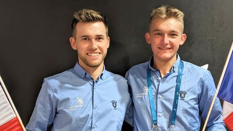 Kerrian Blaise et Louis Lecler (à dr.), finalistes nationaux, ont tenté une médaille mondiale en Estonie. ©Unep